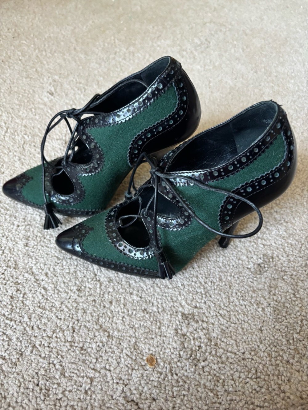 Tory Burch Lace-Up Green and Black Pointed Toe Women's Heels size 5